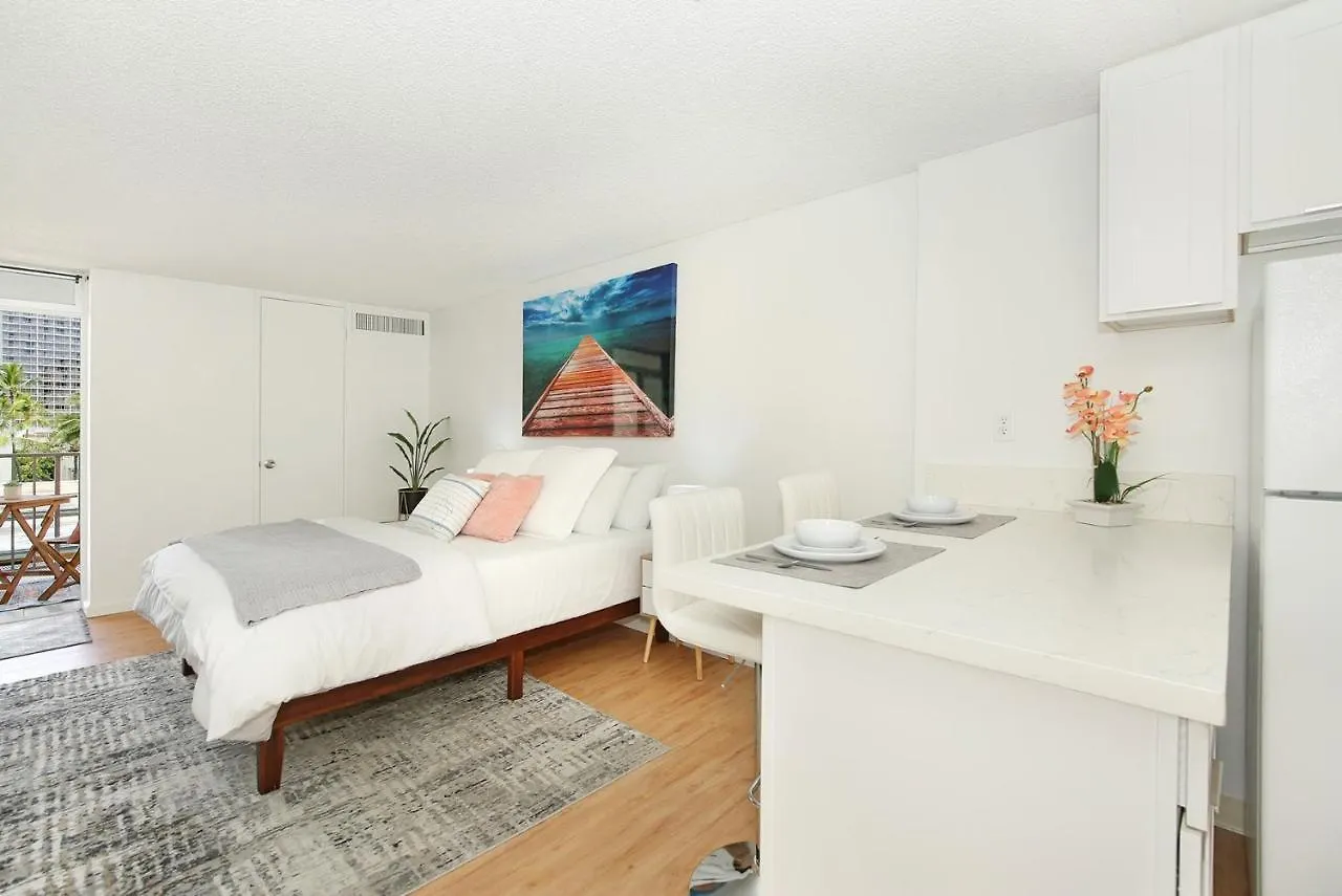 Oahu Tradewinds Plaza 601 Condo Honolulu